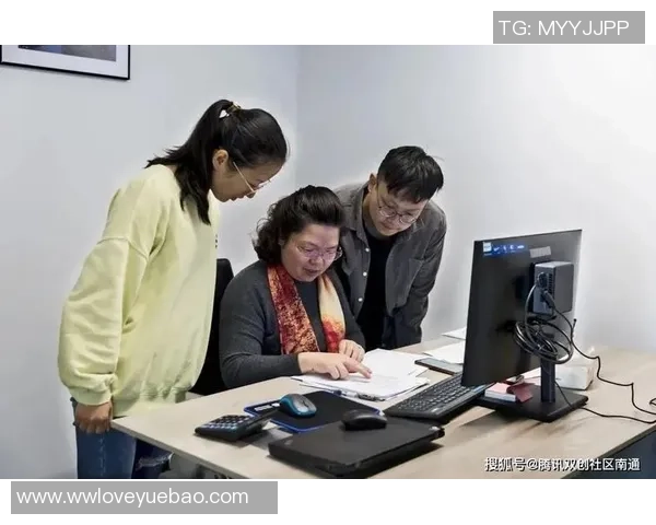 杨丽专访：从青涩少女到羽毛球冠军的奋斗与成长之路